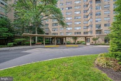 Welcome home to this bright 2 bedroom, 1 bath condo in Radnor - photo 1