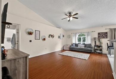 Opportunity awaits at 195 Parkview Drive in Palm Coast! This - photo 10
