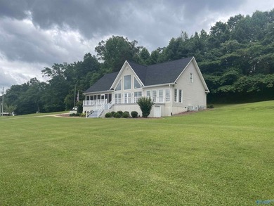 Waterfront Property - A well pleasing home in Tillison Bend - photo 1