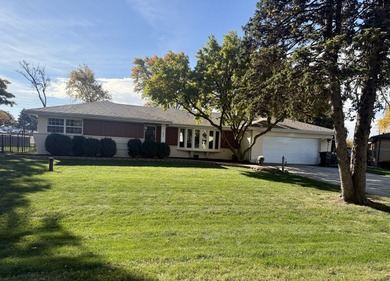 Lake Home For Sale in Tinley Park, Illinois