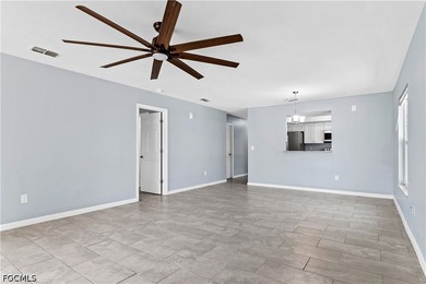 Short Sale Opportunity - Duplex in SE Cape Coral! Great - photo 6