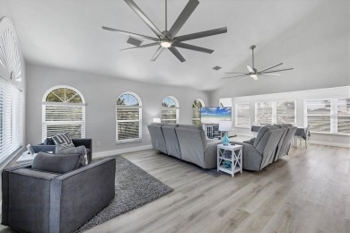 Absolutely Stunning Waterfront Retreat with Direct Access to the - photo 11
