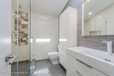 Welcome to 210 Tennyson Drive, Staten Island, NY 10308 a - photo 18