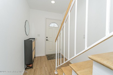 Welcome to 210 Tennyson Drive, Staten Island, NY 10308 a - photo 19