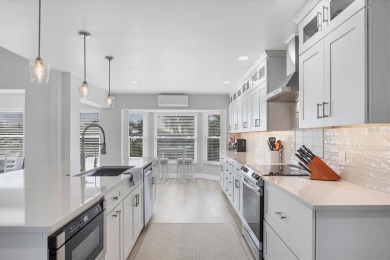 Absolutely Stunning Waterfront Retreat with Direct Access to the - photo 20