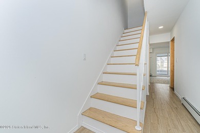 Welcome to 210 Tennyson Drive, Staten Island, NY 10308 a - photo 20