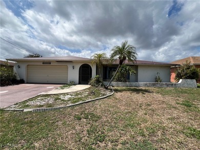 Cape Coral Lakes Area Home For Sale in Cape Coral Florida