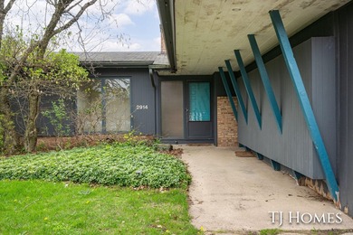 Welcome to East Grand Rapids-this property sits on nearly an - photo 4