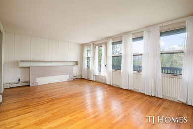 Welcome to East Grand Rapids-this property sits on nearly an - photo 8