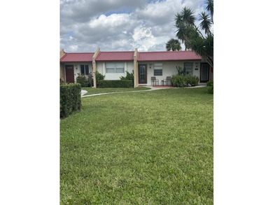 Beautifully remodeled 2-bedroom, 2-bath villa located in the - photo 9