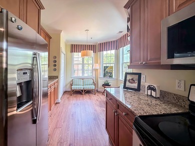 Beautifully positioned one-story townhome in Middleborough at - photo 4