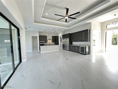 Gorgeous New Construction Home W/Direct Gulf Access! Move-In - photo 6