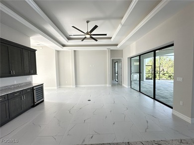 Gorgeous New Construction Home W/Direct Gulf Access! Move-In - photo 8