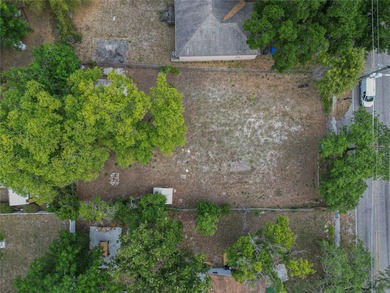 Great opportunity to own a fully fenced vacant lot in a - photo 11