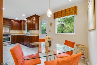 STYLISH 3-BED/2.1 BATH SPLIT-LEVEL HOME IN QUIET NEIGHBORHOOD - photo 23