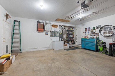 Beautiful 3 bed / 2 bath 1,728 sf single level home just blocks - photo 26