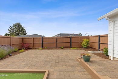 Beautiful 3 bed / 2 bath 1,728 sf single level home just blocks - photo 29