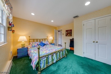 STYLISH 3-BED/2.1 BATH SPLIT-LEVEL HOME IN QUIET NEIGHBORHOOD - photo 30