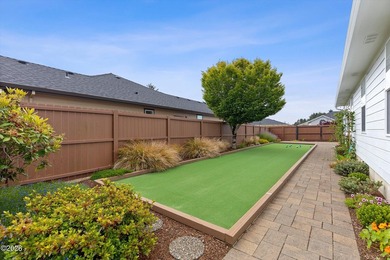 Beautiful 3 bed / 2 bath 1,728 sf single level home just blocks - photo 31