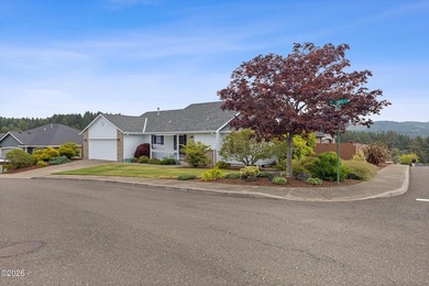 Beautiful 3 bed / 2 bath 1,728 sf single level home just blocks - photo 34