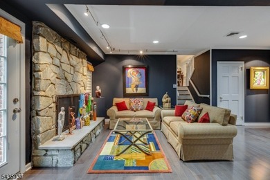 STYLISH 3-BED/2.1 BATH SPLIT-LEVEL HOME IN QUIET NEIGHBORHOOD - photo 37