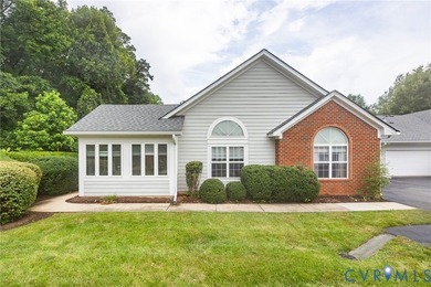 Welcome to effortless, maintenance-free living in the - photo 2