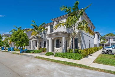 Stunning and desirable END-UNIT townhome in the gated community - photo 6