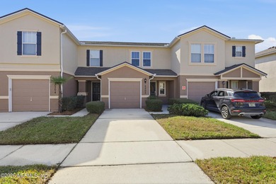 Lake Ridge Condo Sale Pending in Fleming Island Florida