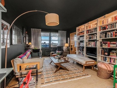 10% down ok! commuter friendly, junior four 1 bedroom/1 bath - photo 2