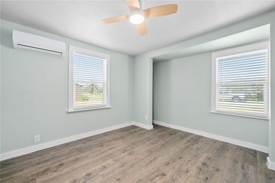 **Coastal Living Meets Investment Opportunity in Holiday - photo 16