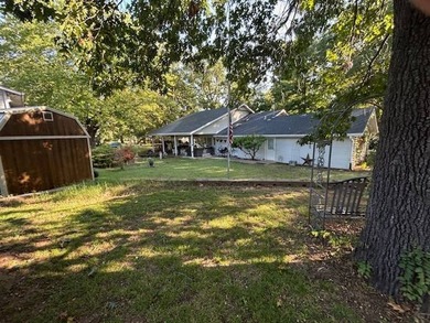 Discover your private retreat near beautiful Lake Hudson with - photo 17