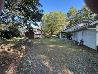 Discover your private retreat near beautiful Lake Hudson with - photo 18