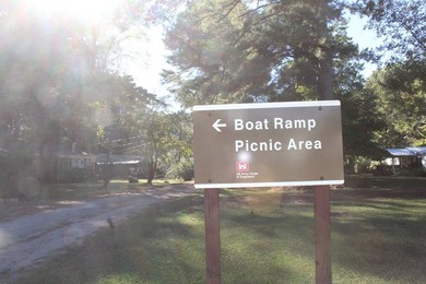 2 homes sitting on 3 lots in Plum Point subdivision backing up - photo 23