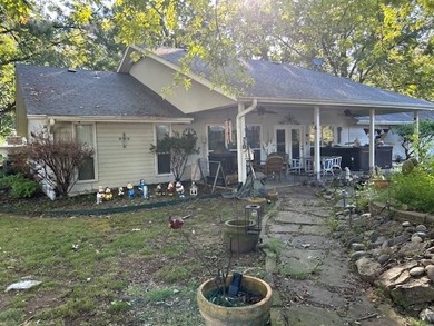 Discover your private retreat near beautiful Lake Hudson with - photo 25