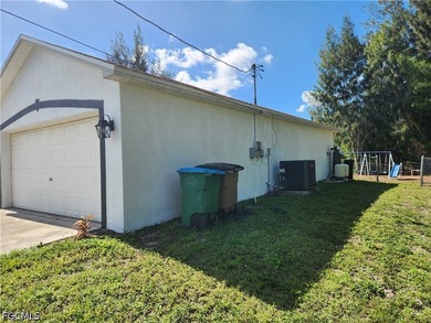 Lots of room in this home on a quiet street in NW Cape Coral - photo 3