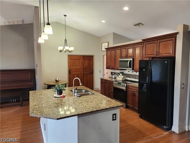 Lots of room in this home on a quiet street in NW Cape Coral - photo 9