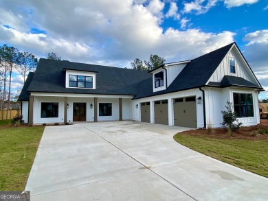 Lake Home For Sale in Newnan, Georgia