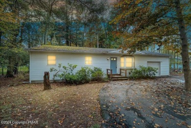 Lake Home For Sale in Tobyhanna, Pennsylvania