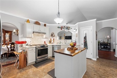 Welcome home to this well-appointed 3-bedroom, 2.5-bath ranch - photo 12