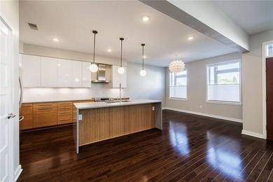 Experience luxury living in the heart of Downtown Rochester! - photo 15