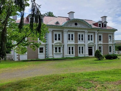 *Riven Oaks,* designed by renowned architect James Brown Lord - photo 8