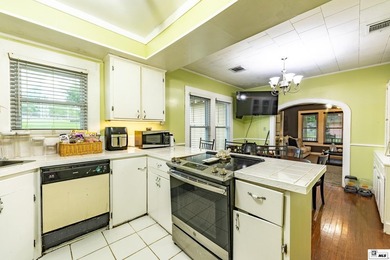 Located at 404 Filhiol Ave in West Monroe, this 3-bedroom - photo 8