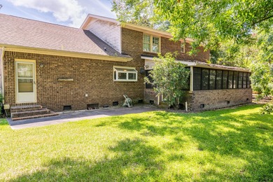 Shadowmoss | 3 BR | 2.5 BA | 2,330 Sq Ft | 0.26-Acre Charming - photo 10