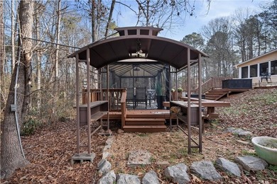 Welcome home to this well-appointed 3-bedroom, 2.5-bath ranch - photo 43