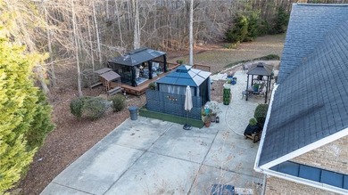 Welcome home to this well-appointed 3-bedroom, 2.5-bath ranch - photo 49