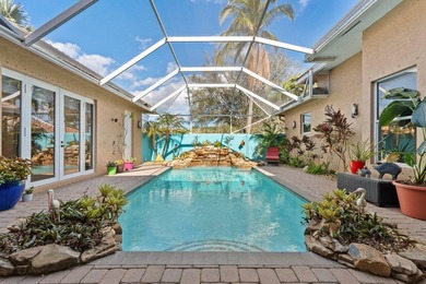 Welcome to this exquisite, move-in ready, custom-built courtyard - photo 1
