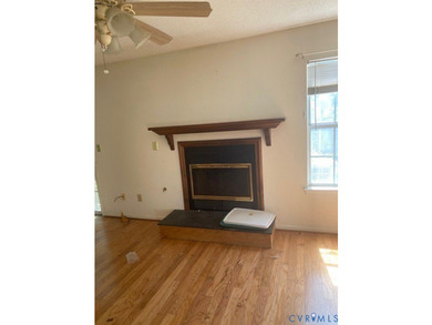 Unlock incredible potential with this two-bedroom, two-bathroom - photo 9