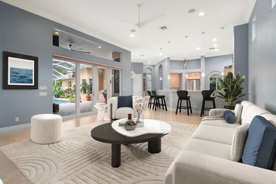 Welcome to this exquisite, move-in ready, custom-built courtyard - photo 9