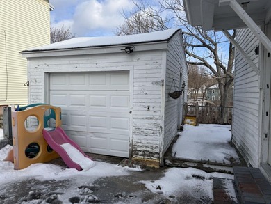 Here's your chance to get your foot in the door of home - photo 2
