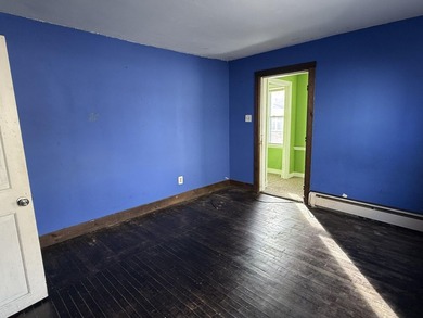 Here's your chance to get your foot in the door of home - photo 7